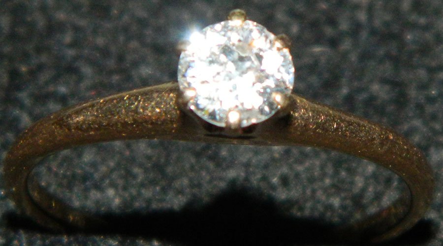 14K diamond solitaire approx. .50 ct: 14K diamond solitaire approx. .50 ct