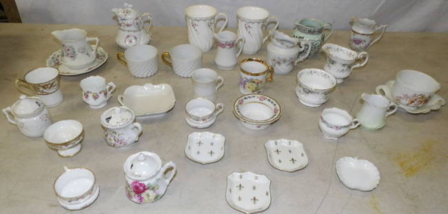 Lot of Hand Painted Porcelain Items: Lot of Hand Painted Porcelain Items. Up to 4" H 3 1/2" W 3 1/2" D ALL DESCRIPTIONS AND ANY CONDITION STATEMENT GIVEN BY LANGSTON AUCTION GALLERY ARE STRICTLY OPINIONS AND LANGSTON'S SHALL HAVE NO