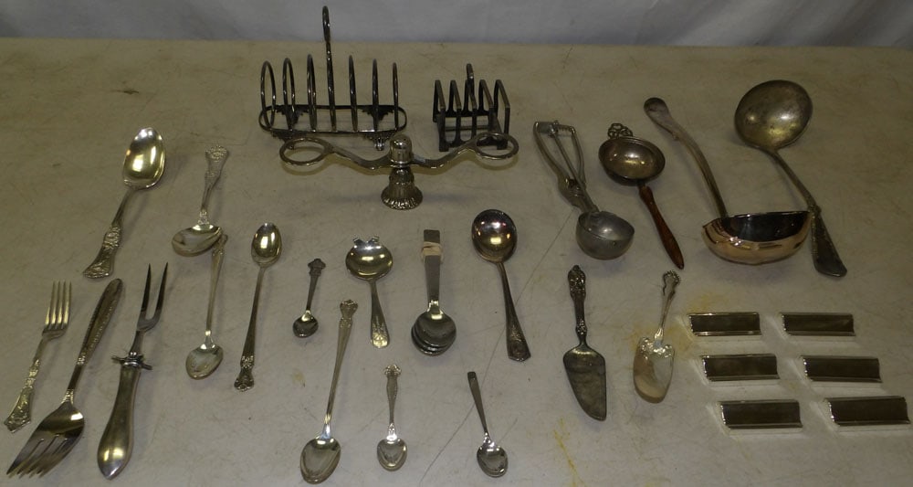 Lot of Silverplated Items  (1 of 3)