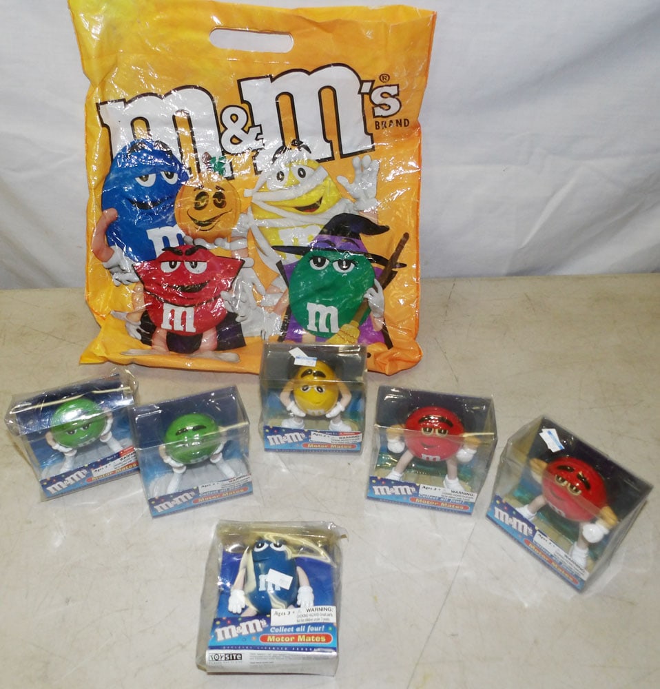 Lot of M&M Collectibles : Lot of M&M Collectibles . Up to 4" H 3 1/2" W 2" D ALL DESCRIPTIONS AND ANY CONDITION STATEMENT GIVEN BY LANGSTON AUCTION GALLERY ARE STRICTLY OPINIONS AND LANGSTON'S SHALL HAVE NO RESPONSIBILITY FOR 