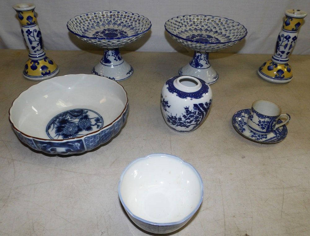 Lot of Oriental Porcelain Items  (1 of 5)