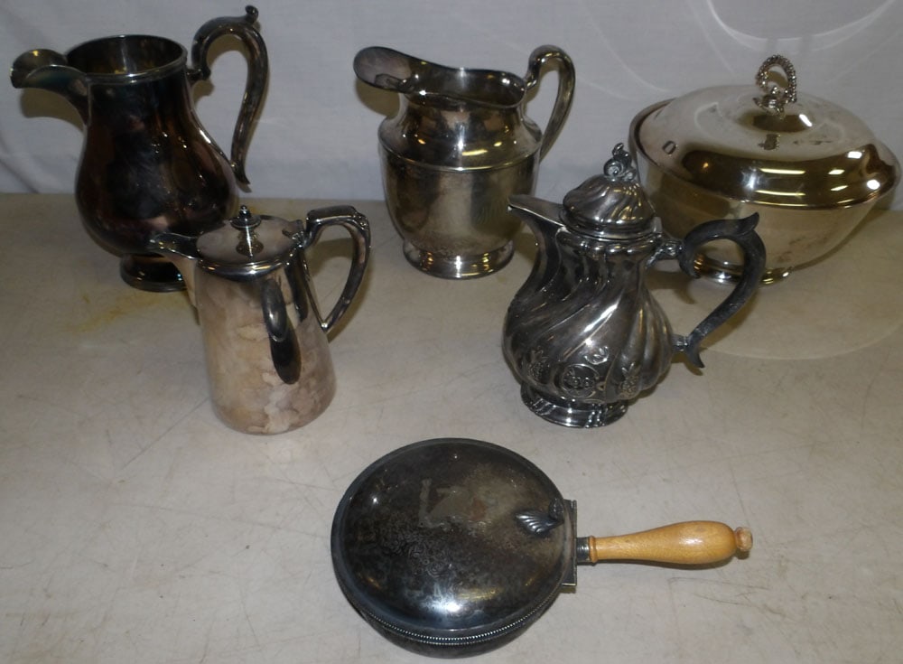 Lot of Silver Plated Items  (1 of 4)