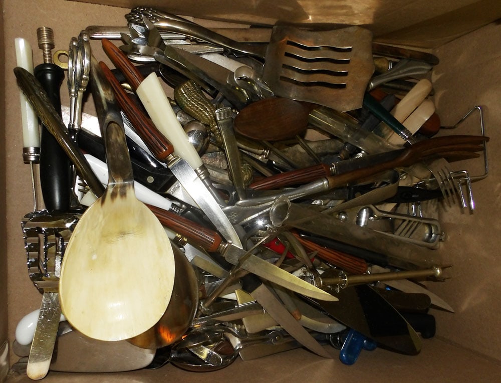 Lot of Vintage Kitchen Utensils (1 of 3)