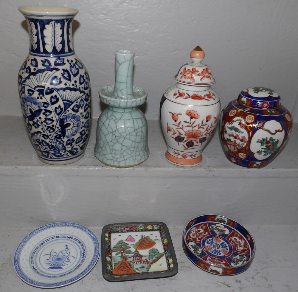 Lot of Oriental Porcelain Items  (1 of 5)
