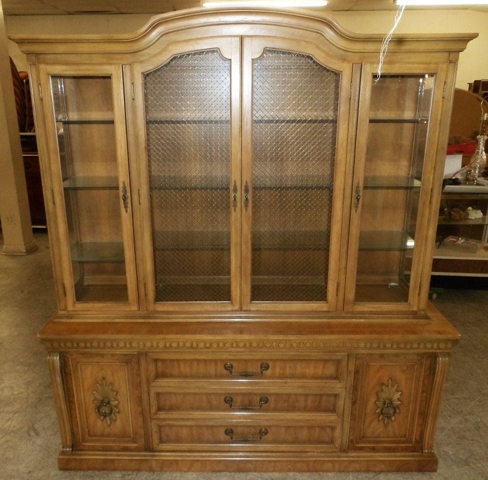 2 piece walnut Mid Century Modern china cabinet by Thomasville  (1 of 9)
