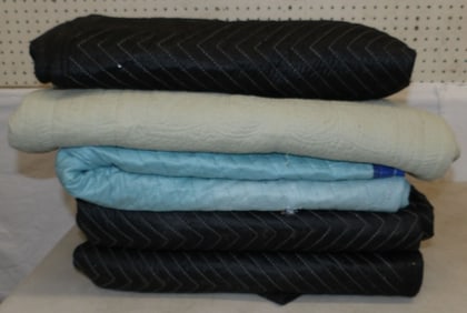 5 moving blankets