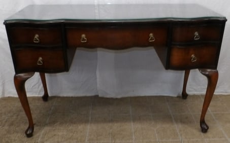 Cherry Queen Anne Style Dressing Table