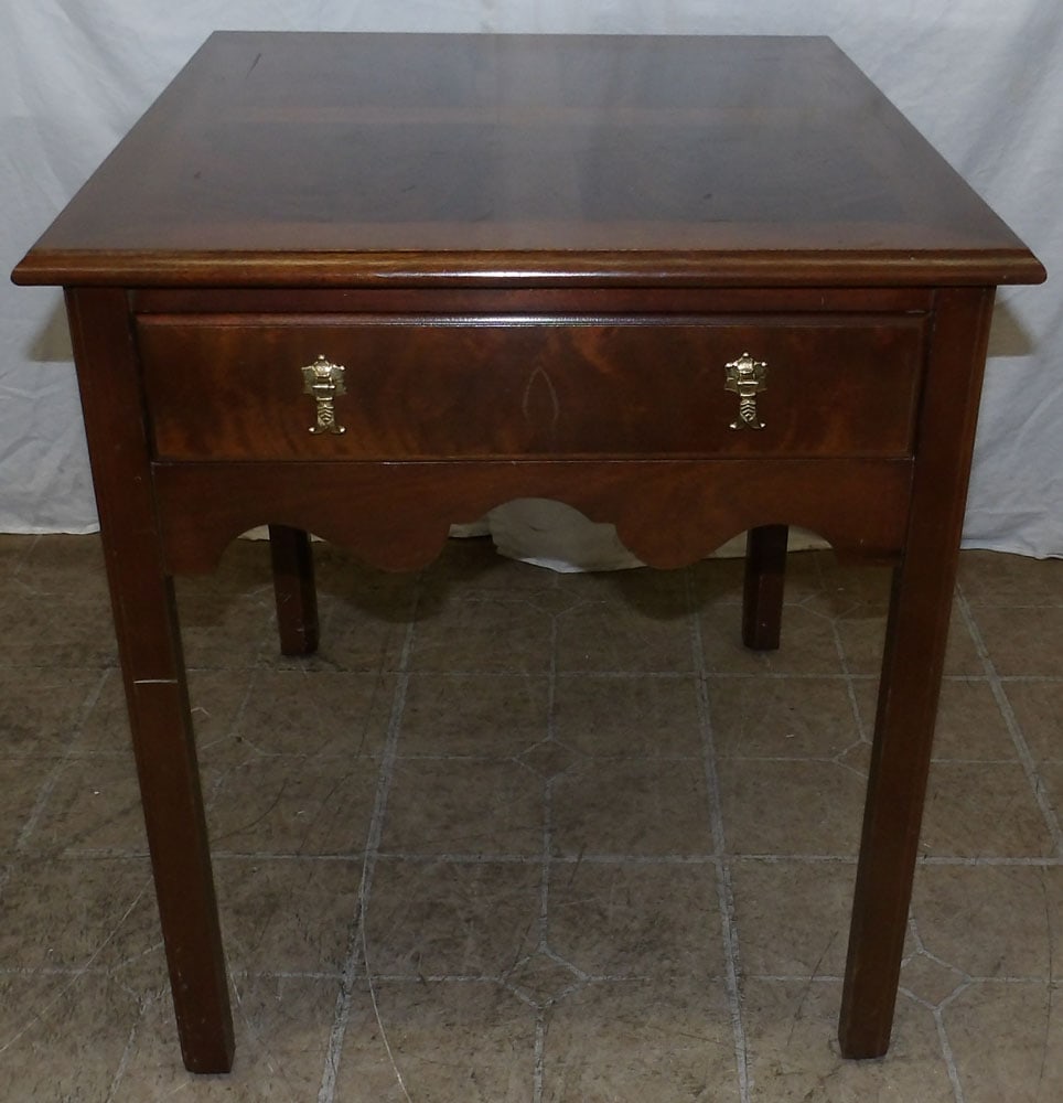 Mahogany One Drawer End Table (1 of 3)
