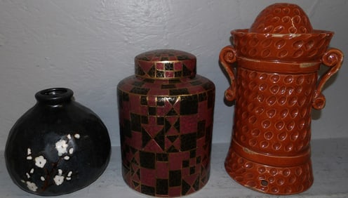 Lot of Oriental Porcelain Vases, Covered Jar, & Italian Pottery Fountain