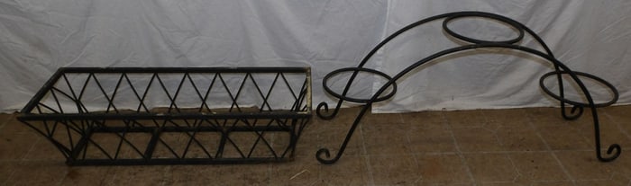 Metal Basket & Metal Stand