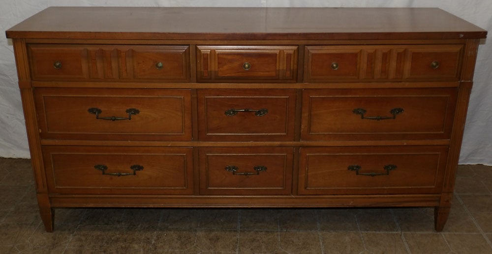 Mid Century Modern Cherry Credenza by Bassett: Mid Century Modern Cherry Credenza by Bassett. 30" H 60" W 18" D ALL DESCRIPTIONS AND ANY CONDITION STATEMENT GIVEN BY LANGSTON AUCTION GALLERY ARE STRICTLY OPINIONS AND LANGSTON'S SHALL HAVE NO RESPO