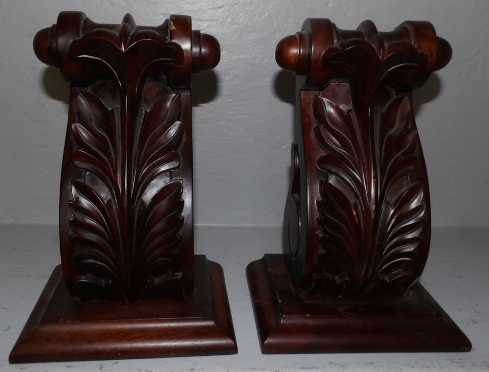 Pair of Carved Mahogany Wall Brackets  (1 of 4)