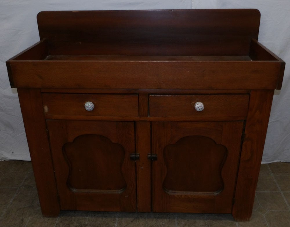 Pine Dry Sink : Pine Dry Sink . 39" H 45" W 18 1/4" D ALL DESCRIPTIONS AND ANY CONDITION STATEMENT GIVEN BY LANGSTON AUCTION GALLERY ARE STRICTLY OPINIONS AND LANGSTON'S SHALL HAVE NO RESPONSIBILITY FOR ERRORS OR OMI