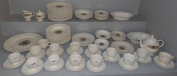 83 Pieces of Wedgwood Porcelain, 'Conway': 83 Pieces of Wedgwood Porcelain, 'Conway'. Up to 13" Dia. ALL DESCRIPTIONS AND ANY CONDITION STATEMENT GIVEN BY LANGSTON AUCTION GALLERY ARE STRICTLY OPINIONS AND LANGSTON'S SHALL HAVE NO RESPONSIBILI
