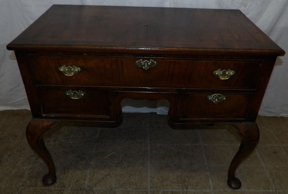 19th Century Walnut Queen Anne Inlaid Lowboy