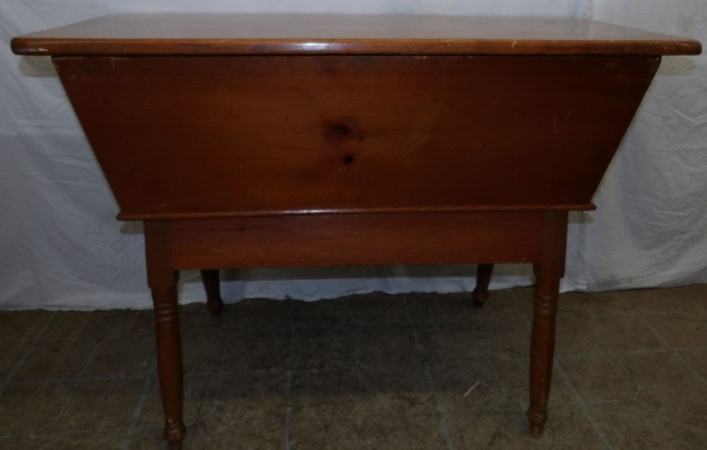 Antique Pine Dough Box  (1 of 5)