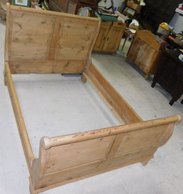 Antique Scrub Pine Full Size Sleigh Bed with Rails