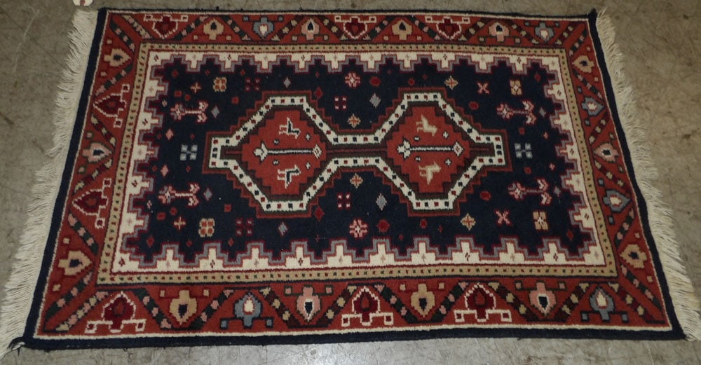 2' 7" x 4' 1" Handmade Oriental Rug (1 of 3)