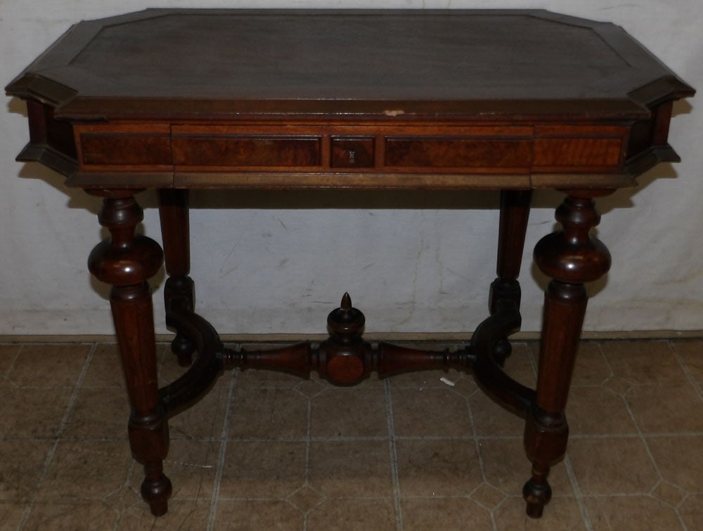 Walnut Victorian Work Table with One Drawer (1 of 6)
