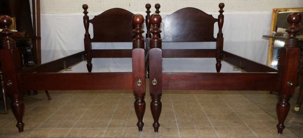 Pair of Mahogany Twin Beds by Craftique  (1 of 8)