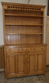 One Piece Scrub Pine Welch Dresser