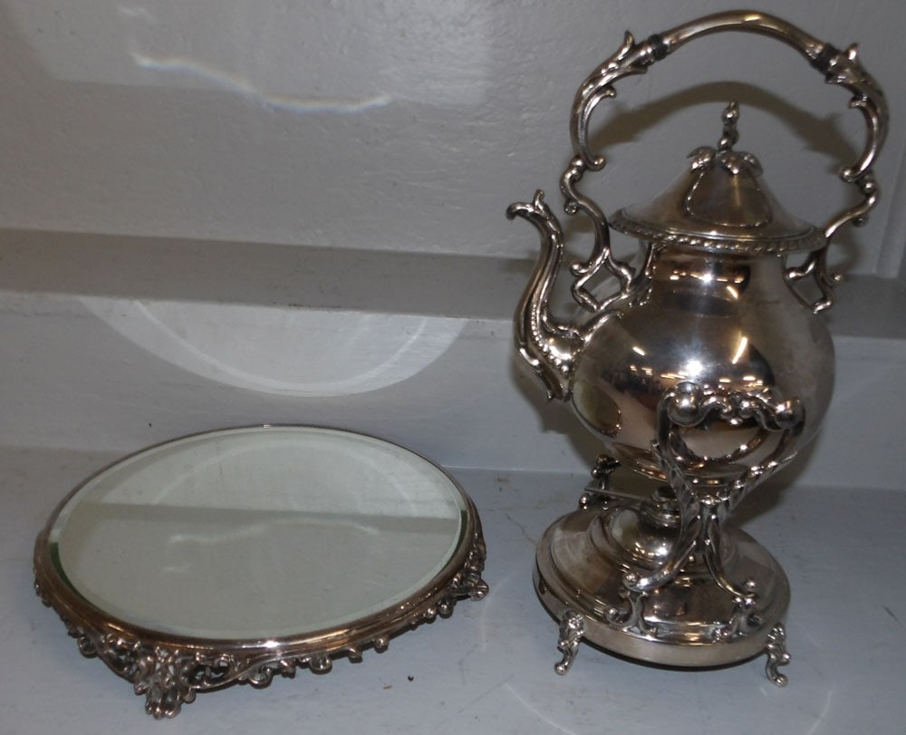 Silver Plated Tea Pot on Stand & Mirror Plateau  (1 of 4)