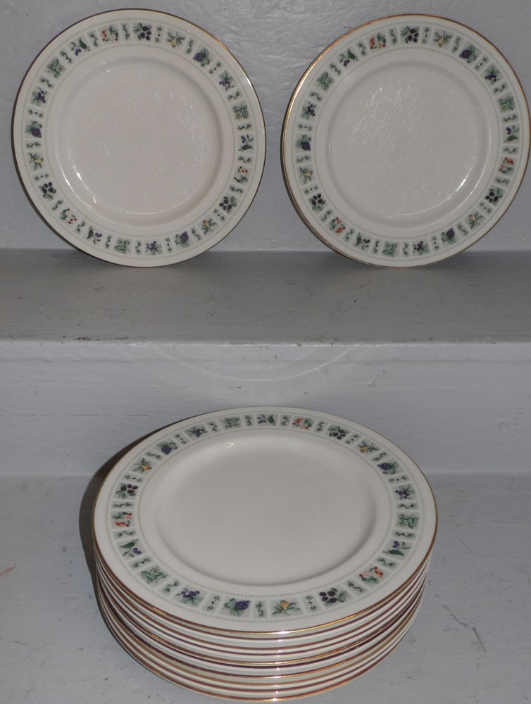 Set of 12 Royal Doulton Dinner Plates, Tapestry Pattern (1 of 3)