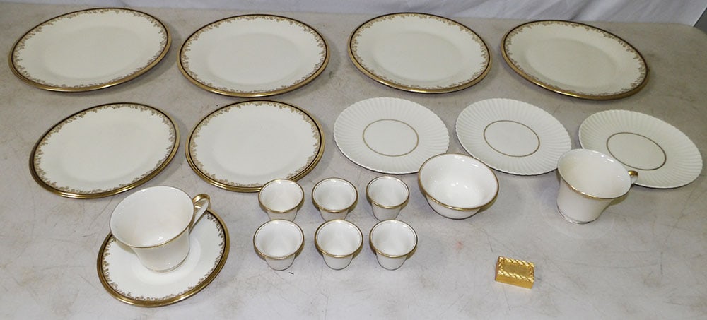 Lot of Lenox Porcelain: Lot of Lenox Porcelain. Up to 10 1/2" W ALL DESCRIPTIONS AND ANY CONDITION STATEMENT GIVEN BY LANGSTON AUCTION GALLERY ARE STRICTLY OPINIONS AND LANGSTON'S SHALL HAVE NO RESPONSIBILITY FOR ERRORS OR O
