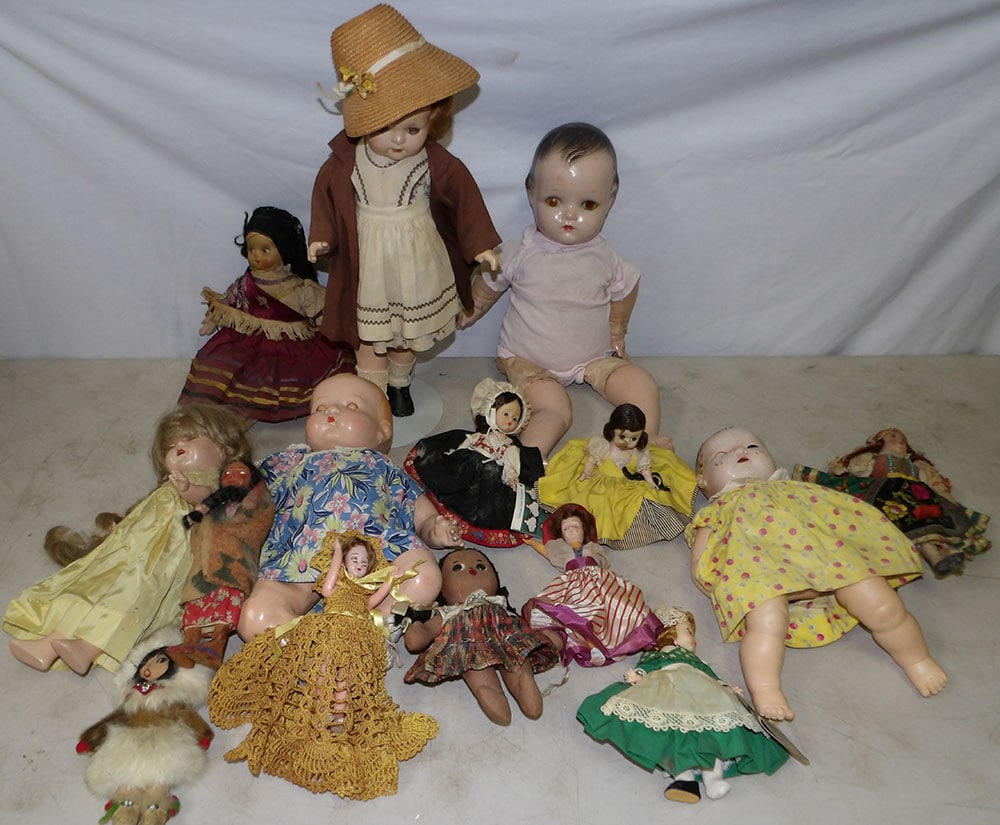 Lot of Vintage Dolls: Lot of Vintage Dolls . Up to 21" H 9" W 6" D ALL DESCRIPTIONS AND ANY CONDITION STATEMENT GIVEN BY LANGSTON AUCTION GALLERY ARE STRICTLY OPINIONS AND LANGSTON'S SHALL HAVE NO RESPONSIBILITY FOR ERRORS