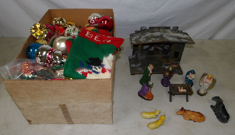 Lot of Christmas Ornaments: Lot of Christmas Ornaments. Up to 7" H 10 1/2" W 5 1/2" D ALL DESCRIPTIONS AND ANY CONDITION STATEMENT GIVEN BY LANGSTON AUCTION GALLERY ARE STRICTLY OPINIONS AND LANGSTON'S SHALL HAVE NO RESPONSIBILI