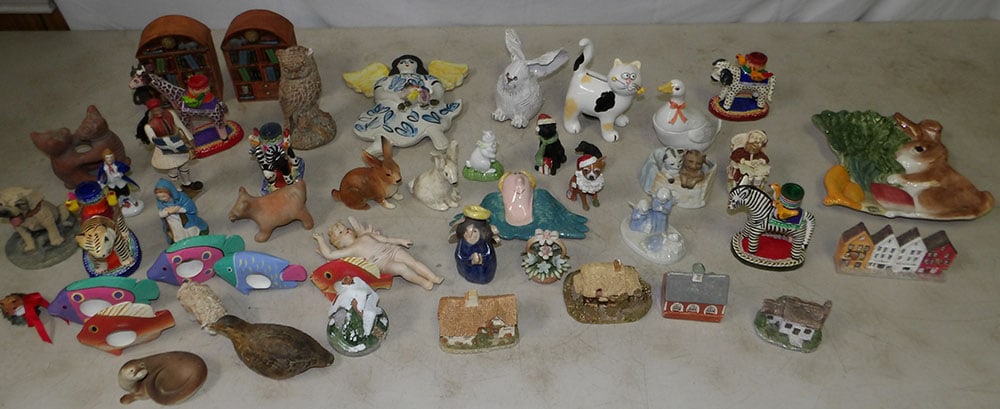 Lot of Hand Painted Porcelain Figurines (1 of 5)