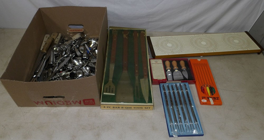 Lot of Stainless Steel Flatware (1 of 5)
