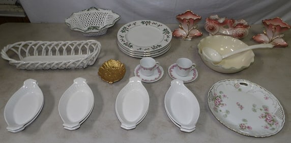 Lot of Porcelain Items