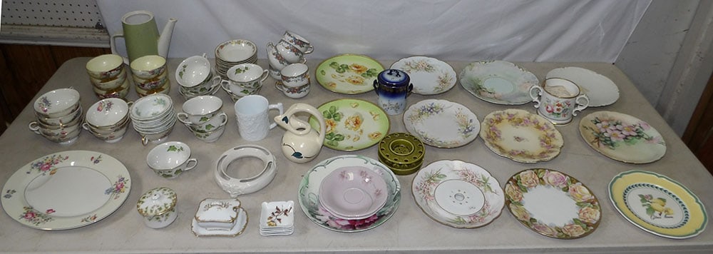Lot of Hand painted Porcelain Items: Lot of Hand painted Porcelain Items . Up to 9 1/2" Dia. ALL DESCRIPTIONS AND ANY CONDITION STATEMENT GIVEN BY LANGSTON AUCTION GALLERY ARE STRICTLY OPINIONS AND LANGSTON'S SHALL HAVE NO RESPONSIBILITY