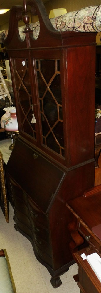 Mahogany Glass Door Secretary: Mahogany Glass Door Secretary . 80" H 30" W 16 1/2" D ALL DESCRIPTIONS AND ANY CONDITION STATEMENT GIVEN BY LANGSTON AUCTION GALLERY ARE STRICTLY OPINIONS AND LANGSTON'S SHALL HAVE NO RESPONSIBILITY F