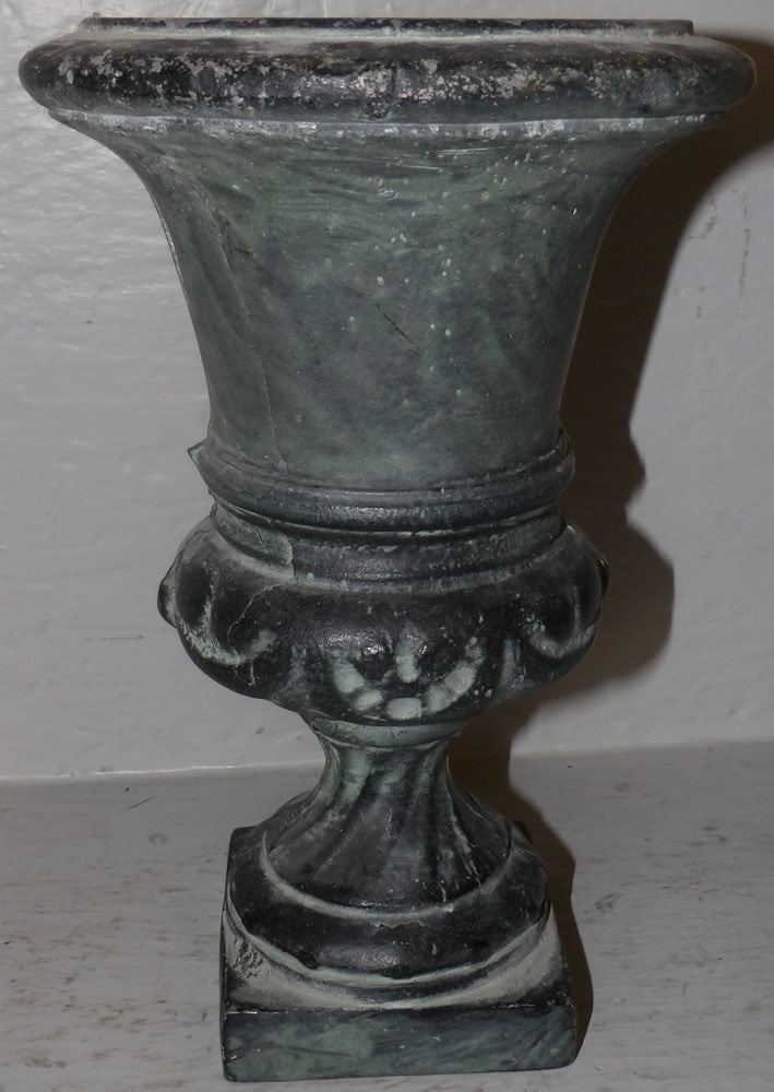 Painted Small Cast Aluminum Urn: Painted Small Cast Aluminum Urn . 10 1/2" H 7" Dia. ALL DESCRIPTIONS AND ANY CONDITION STATEMENT GIVEN BY LANGSTON AUCTION GALLERY ARE STRICTLY OPINIONS AND LANGSTON'S SHALL HAVE NO RESPONSIBILITY FOR