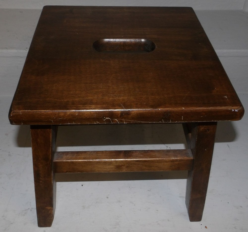Walnut Stretcher Base Foot Stool: Walnut Stretcher Base Foot Stool. 12" H 12 1/4" Dia. ALL DESCRIPTIONS AND ANY CONDITION STATEMENT GIVEN BY LANGSTON AUCTION GALLERY ARE STRICTLY OPINIONS AND LANGSTON'S SHALL HAVE NO RESPONSIBILITY FO