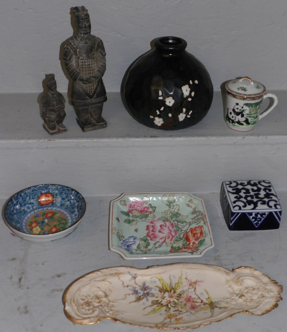 Lot of Oriental Porcelain Vases, Bowls, Warrior Statues, & Items: Lot of Oriental Porcelain Vases, Bowls, Warrior Statues, & Items. ALL DESCRIPTIONS AND ANY CONDITION STATEMENT GIVEN BY LANGSTON AUCTION GALLERY ARE STRICTLY OPINIONS AND LANGSTON'S SHALL HAVE NO RESP