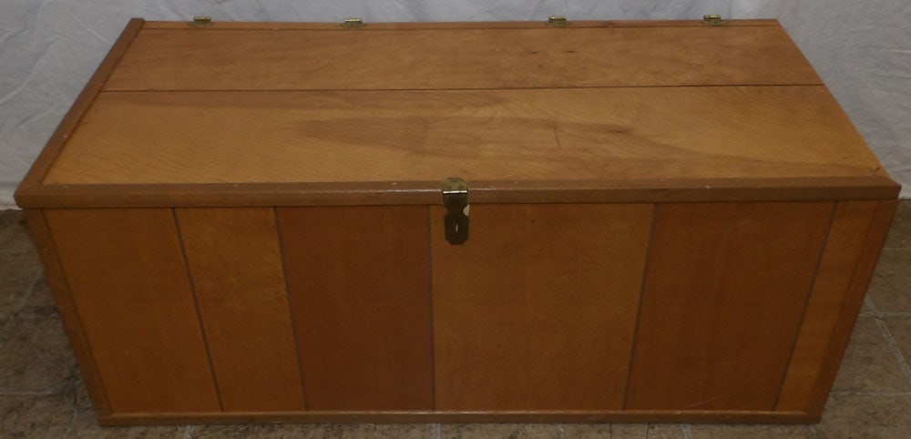 Maple Toy Box with Contents: Maple Toy Box with Contents . 14" H 35" W 17" D ALL DESCRIPTIONS AND ANY CONDITION STATEMENT GIVEN BY LANGSTON AUCTION GALLERY ARE STRICTLY OPINIONS AND LANGSTON'S SHALL HAVE NO RESPONSIBILITY FOR ERR