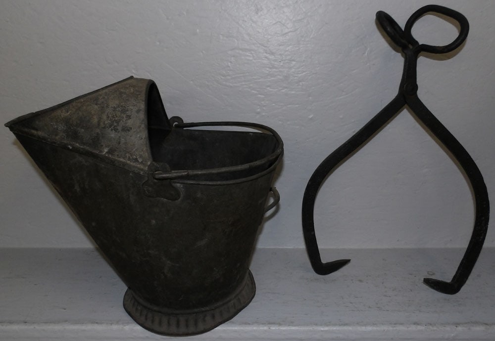 Antique Tole Coal Scuttle & Cast Iron Ice Tongs (1 of 7)