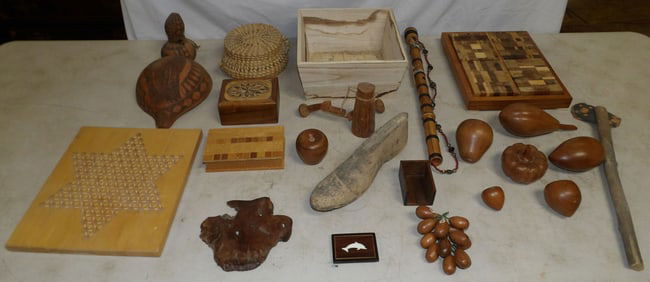 Lot of Wood Items