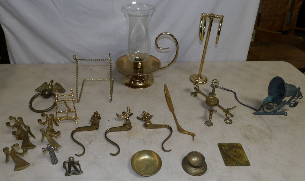 Lot of Brass Items: Lot of Brass Items . Up to 13" H 8" W 6" D ALL DESCRIPTIONS AND ANY CONDITION STATEMENT GIVEN BY LANGSTON AUCTION GALLERY ARE STRICTLY OPINIONS AND LANGSTON'S SHALL HAVE NO RESPONSIBILITY FOR ERRORS O