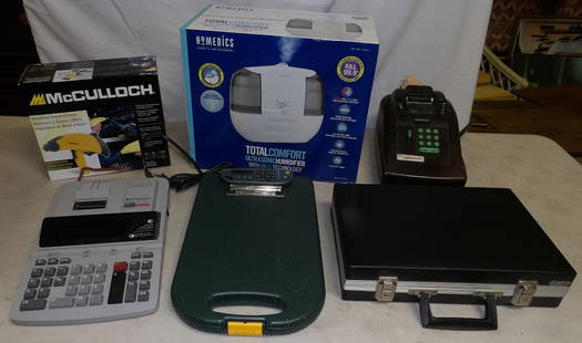 Lot of Household Items: Lot of Household Items . Up to 15 1/2" W 10" D ALL DESCRIPTIONS AND ANY CONDITION STATEMENT GIVEN BY LANGSTON AUCTION GALLERY ARE STRICTLY OPINIONS AND LANGSTON'S SHALL HAVE NO RESPONSIBILITY FOR ERRO