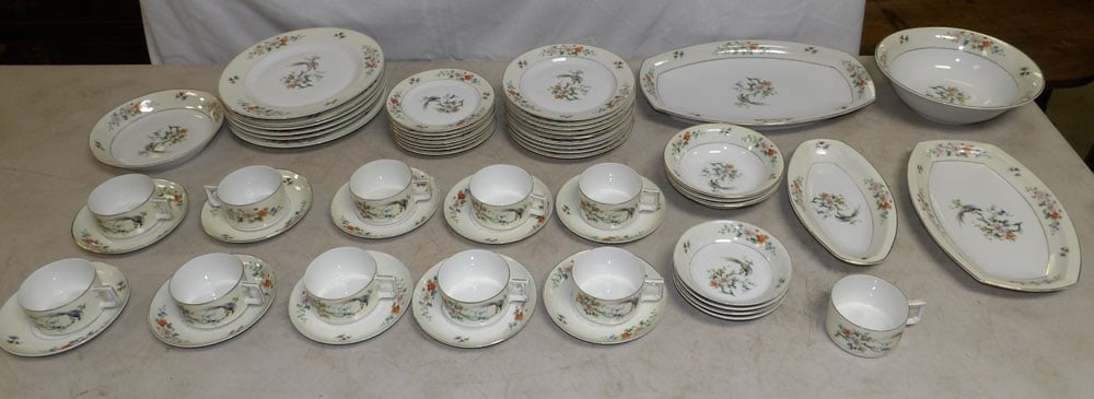 Lot of Bavarian China: Lot of Bavarian China . Up to 14" W 11" D ALL DESCRIPTIONS AND ANY CONDITION STATEMENT GIVEN BY LANGSTON AUCTION GALLERY ARE STRICTLY OPINIONS AND LANGSTON'S SHALL HAVE NO RESPONSIBILITY FOR ERRORS OR