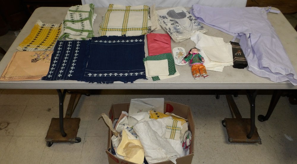 Lot of Linens: Lot of Linens . Up to 72" W ALL DESCRIPTIONS AND ANY CONDITION STATEMENT GIVEN BY LANGSTON AUCTION GALLERY ARE STRICTLY OPINIONS AND LANGSTON'S SHALL HAVE NO RESPONSIBILITY FOR ERRORS OR OMISSIONS. TH