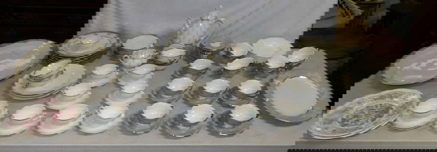 Lot of Porcelain Items: Lot of Porcelain Items . Up to 18" W 13" D ALL DESCRIPTIONS AND ANY CONDITION STATEMENT GIVEN BY LANGSTON AUCTION GALLERY ARE STRICTLY OPINIONS AND LANGSTON'S SHALL HAVE NO RESPONSIBILITY FOR ERRORS O