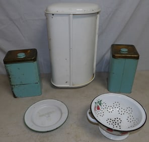 Lot of Metal Kitchen Items