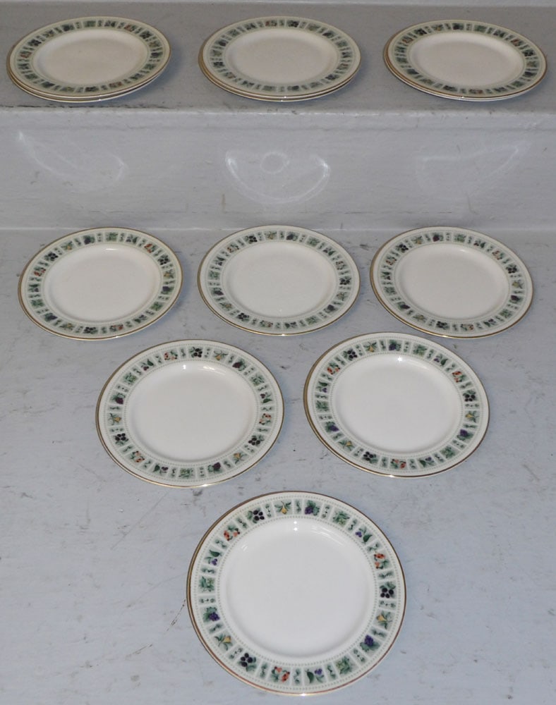 Set of Twelve Royal Doulton Bread Plates, "Tapestry" (1 of 3)