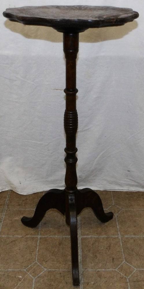Antique Oak Plant Stand: Antique Oak Plant Stand . 31 1/4" H 13 1/2" Dia. ALL DESCRIPTIONS AND ANY CONDITION STATEMENT GIVEN BY LANGSTON AUCTION GALLERY ARE STRICTLY OPINIONS AND LANGSTON'S SHALL HAVE NO RESPONSIBILITY FOR ER