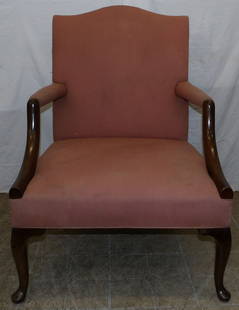 Mahogany Queen Anne Style Library Chair: Mahogany Queen Anne Style Library Chair . 38 1/2" H 27" W 32" D ALL DESCRIPTIONS AND ANY CONDITION STATEMENT GIVEN BY LANGSTON AUCTION GALLERY ARE STRICTLY OPINIONS AND LANGSTON'S SHALL HAVE NO RESPON